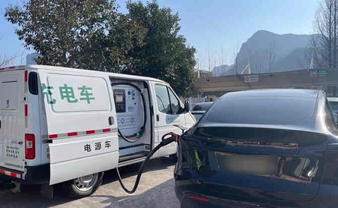 秦都区汽车搭电